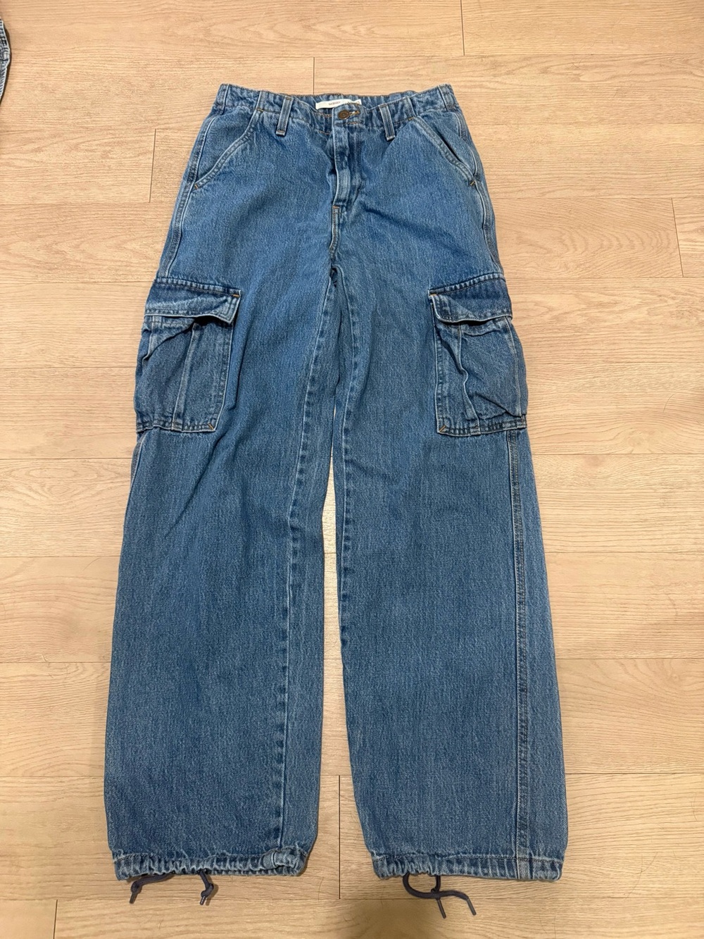 Levi’s ’94 Baggy Cargo Jeans Size 25 Wide Leg Y2K